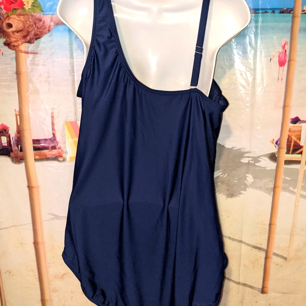 Bathing suit - Picture 2 of 3